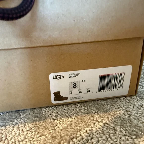 UGG brown Kesey Boots - Picture 3 of 5